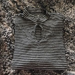 Long Sleeve Key Hole Shirt